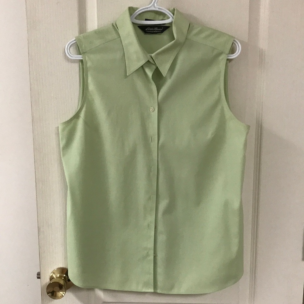 Eddie bauer sleeveless button down top